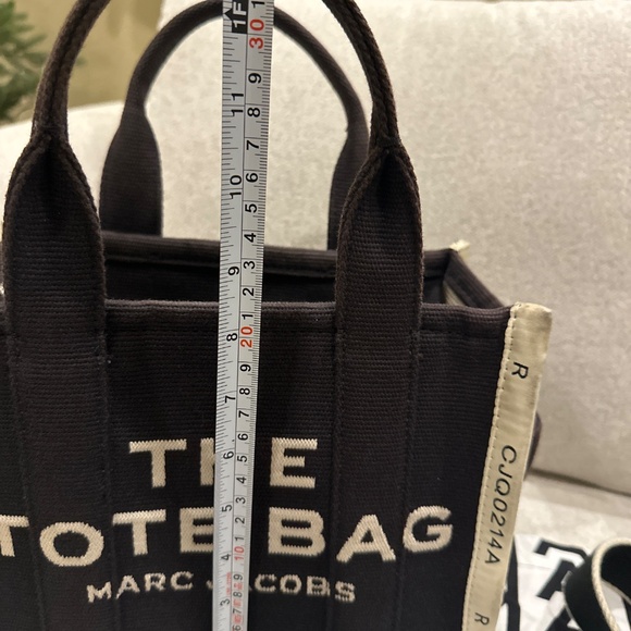 Marc Jacobs The Tote Bag - Picture 3 of 6